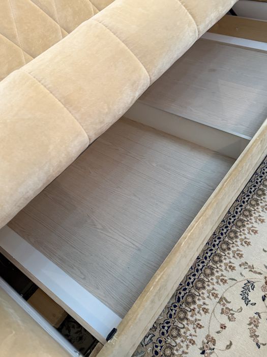 Классный Диван для зала