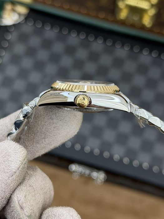 Rolex Date-Just Diamond 31mm Champagne