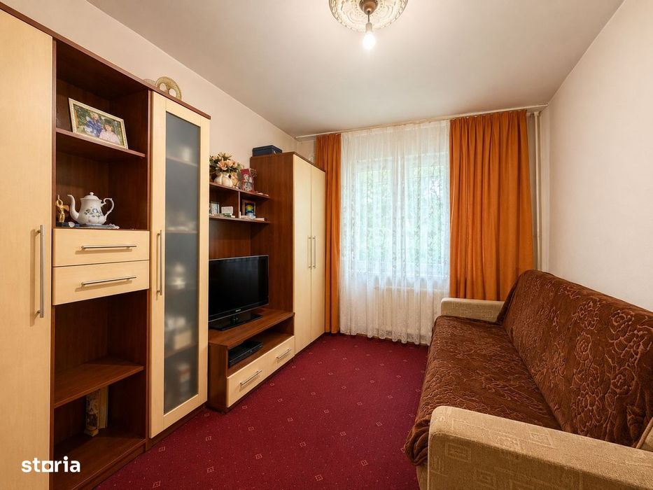 Apartament 3 camere decomandat, zona Alfa, etaj 1, două băi