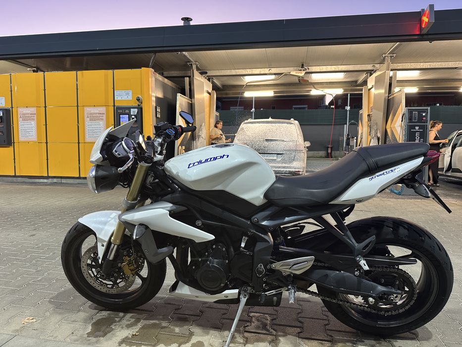 Triumph Street Triple 675 – 2013 – Naked sport, 3 cilindri
