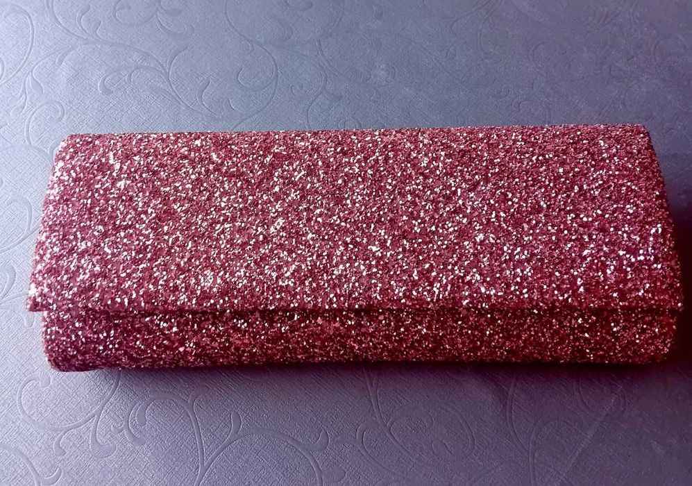 Елегантно дамско портмоне