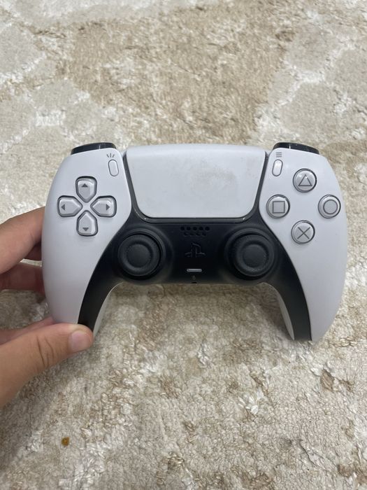 Продам джойстик PS5 (DualSense).
