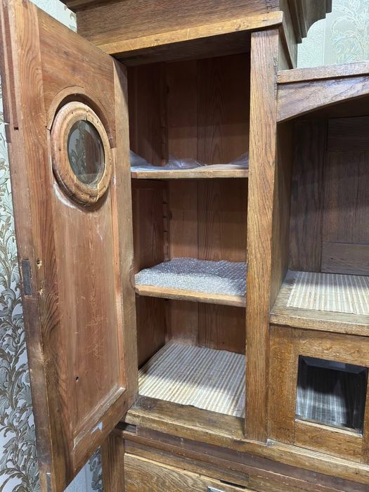 Старинный буфет. Антиквар