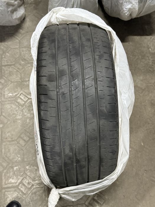Bridgestone 235/45 R18 94 W