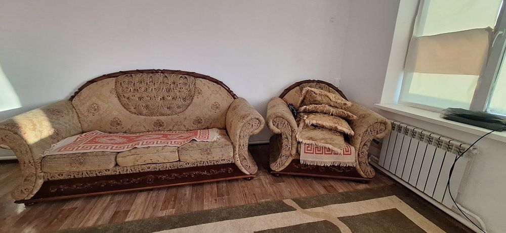 Диван натуральное дерево