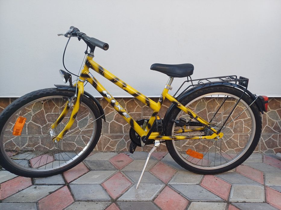 Bicicleta RIXE cu roti de 24 inch
