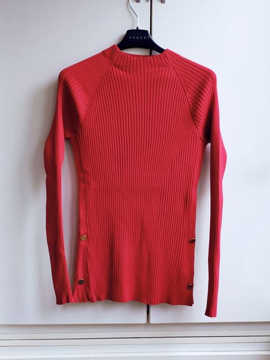 классные вещи кофты, топы