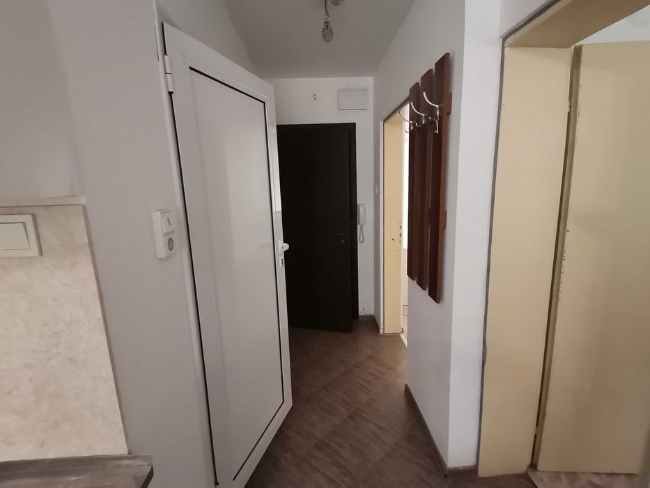 Дава се под наем Двустаен апартамент в Бургас, Възраждане - 78 кв.м за 102 € - Снимка #12