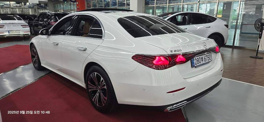 Mercedes Benz E200 avangard