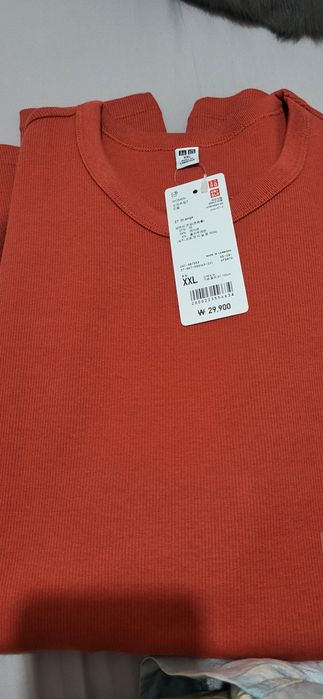Лонгслив от юникло