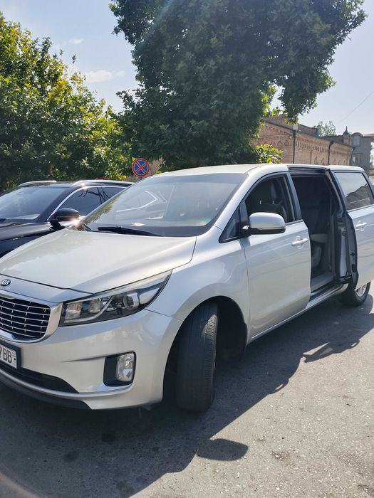 Срочно продам автомобиль кия карнивал