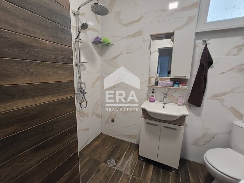 Масивна къща в кв. ,,Училищни,,