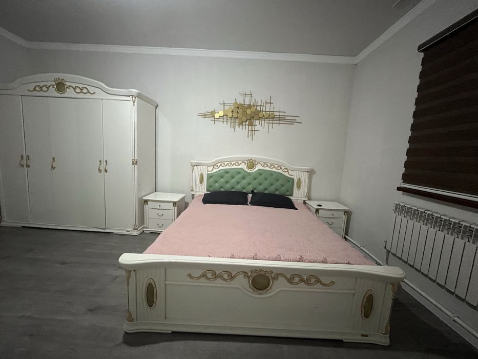 Спальный гарнитур