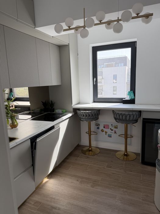 Apartament cu scara interioara de inchiriat