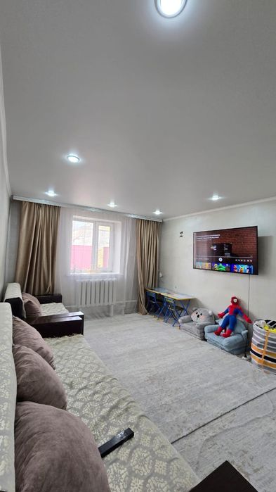 Продается 4 комн.дом район 1000 мелочей