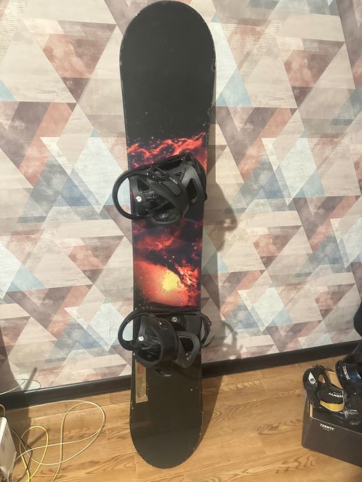 Сноуборд Burton с крепами, 155 см
