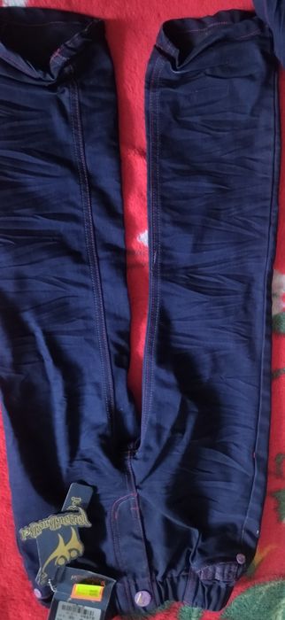 Продам детские брюки и юбку