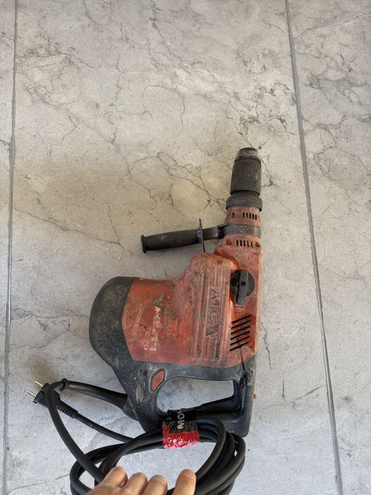 Перфоратор Hilti