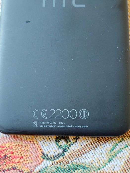 Vând smartphone HTC One E9