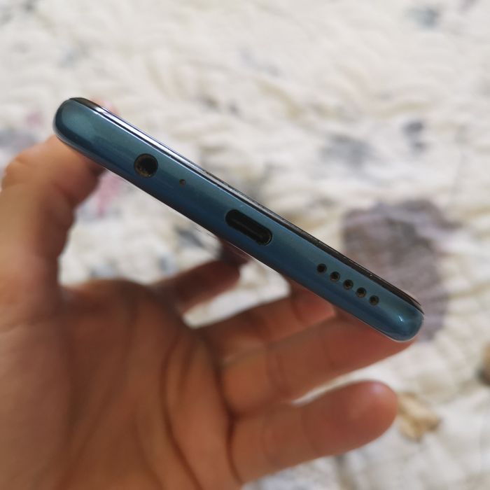 LG K50s смартфон