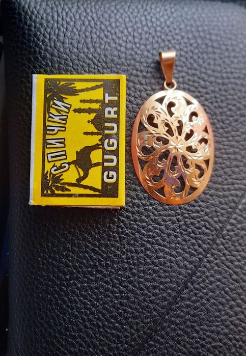 Продаётся золотой кулон 585 пробы.