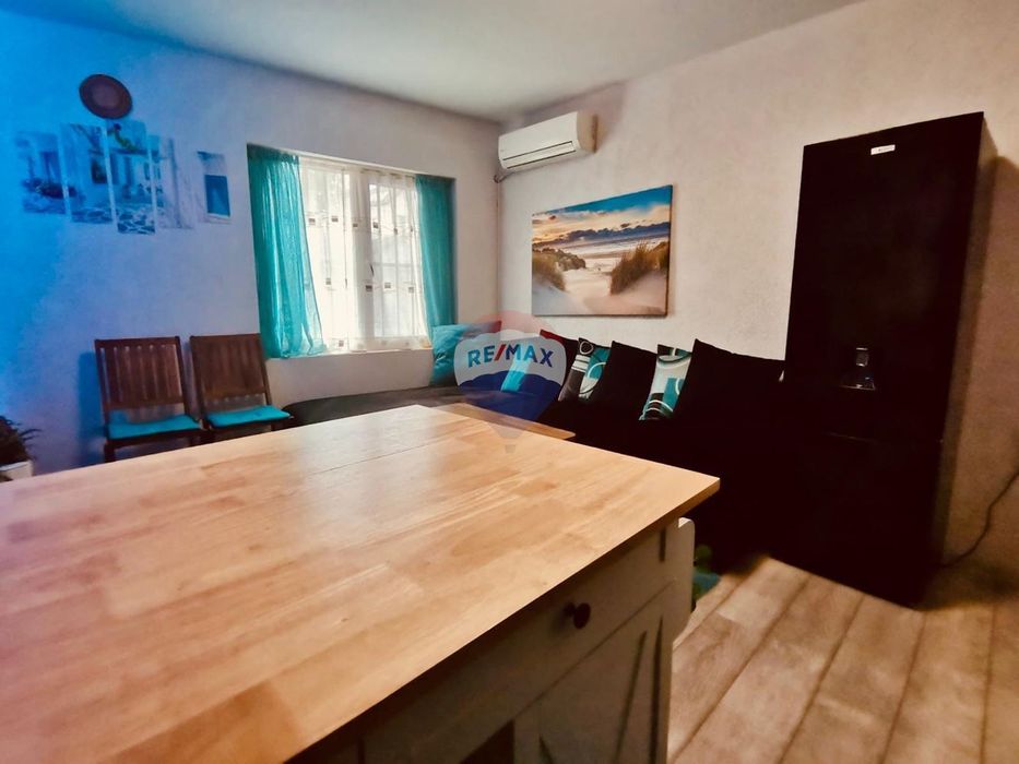 Градска къща с паркомясто за продажба, Колхозен пазар, гр. Варна, Я.И.