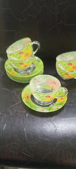 Кофейный сервиз на шесть персон,чайные чашки с блюдцами