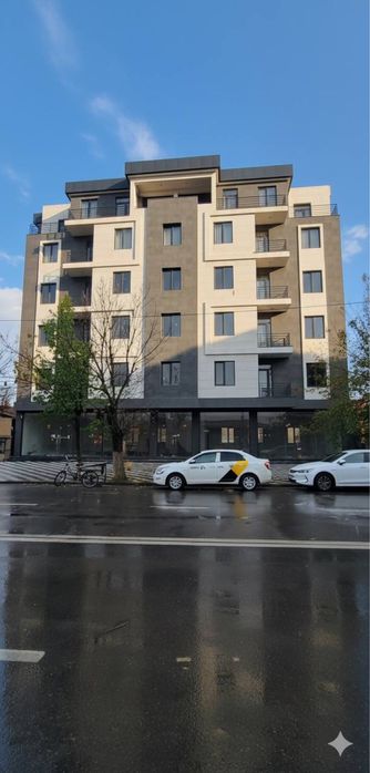 Продам отдельно стоящее здание 2100м2 вдоль дороги Мирабадское РОВД