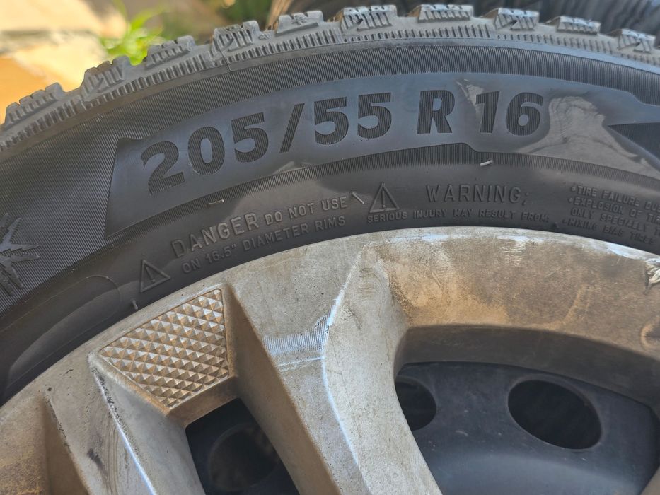 Продавам 4бр гуми Michelin Alpin 5 205/55 R16 + джанти