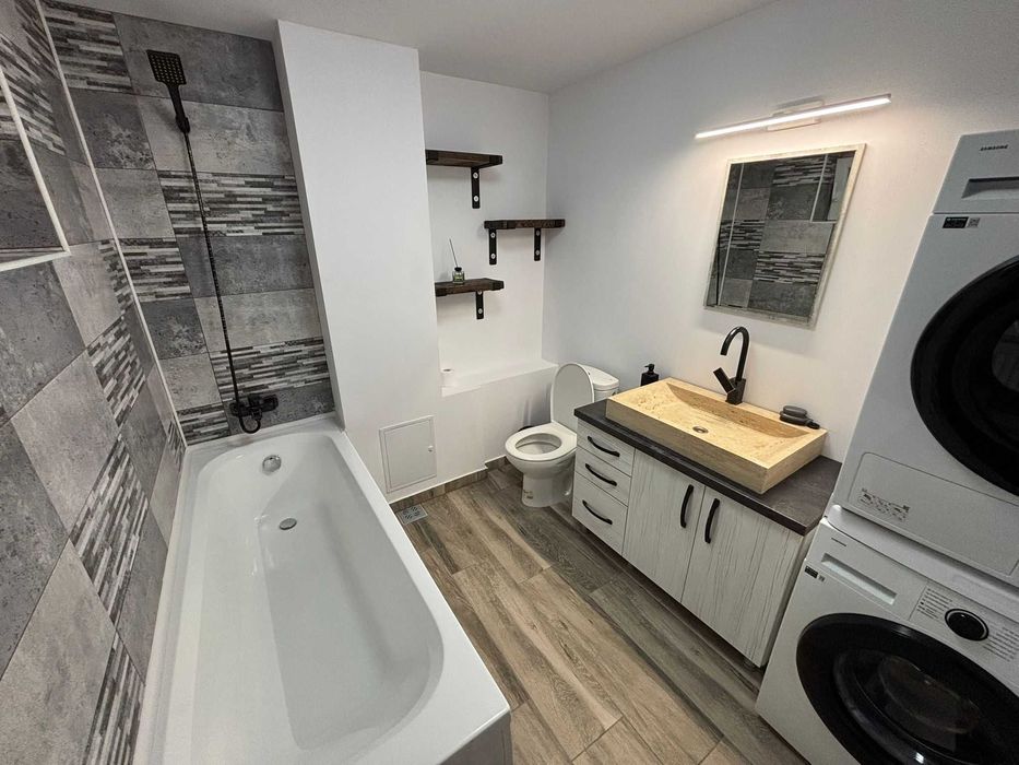 Apartament cu 3 camere - Central