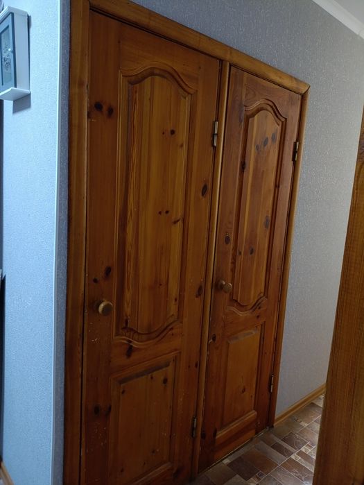 Двери деревянные