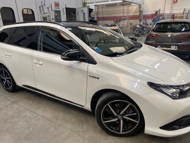 Toyota Auris 1.8 Hibrid
