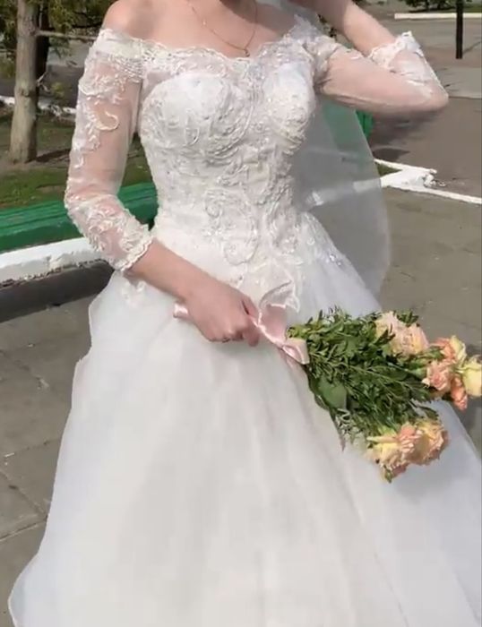 Свадебное платье