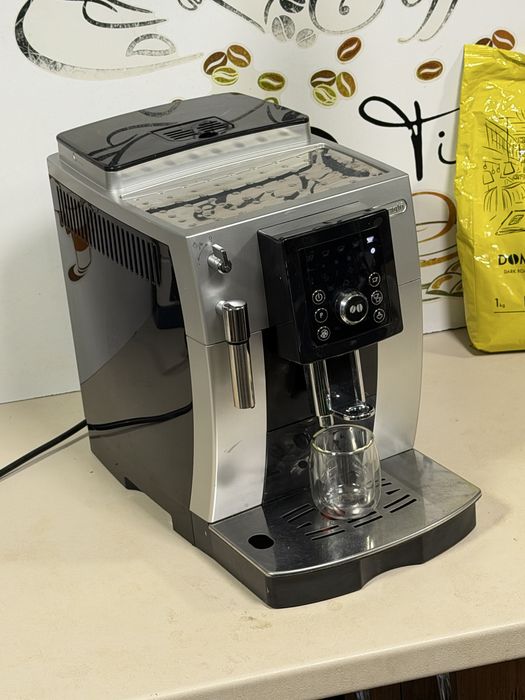 Кафемашина кафе автомат delonghi magnifica S с гаранция
