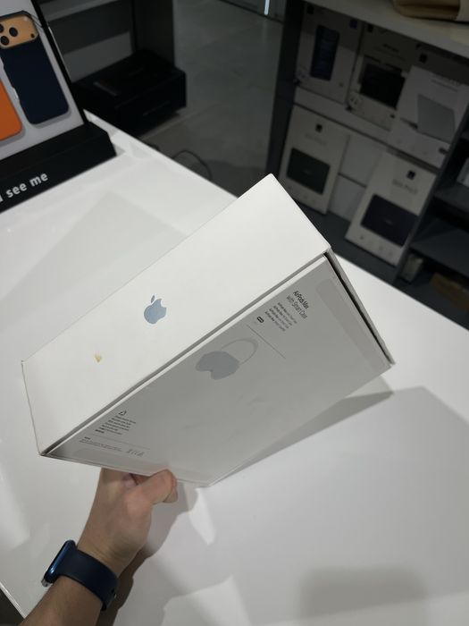 Продам AirPods Max 2, мало б/у, оригинал