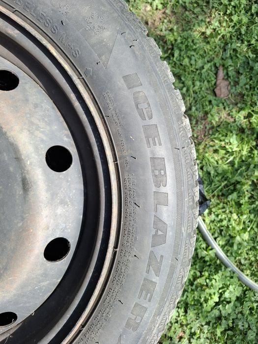 Cauciucuri de iarnă cu genți aproape noi pentru Renault  Laguna , Megane 3 ,Scenic 3 și Fluence 2010.