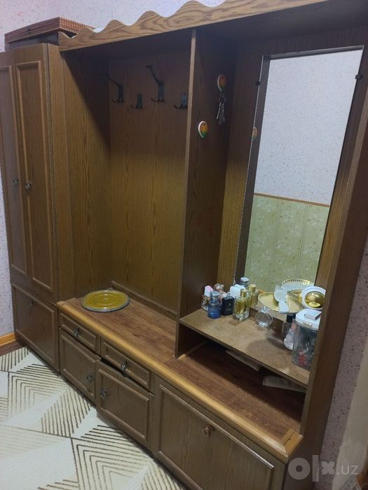 Продаётся прихожая стенка