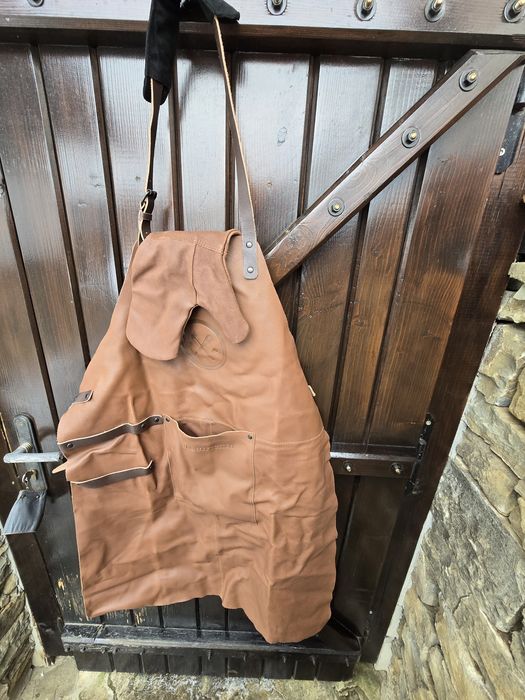 Барбекю престилка кожена