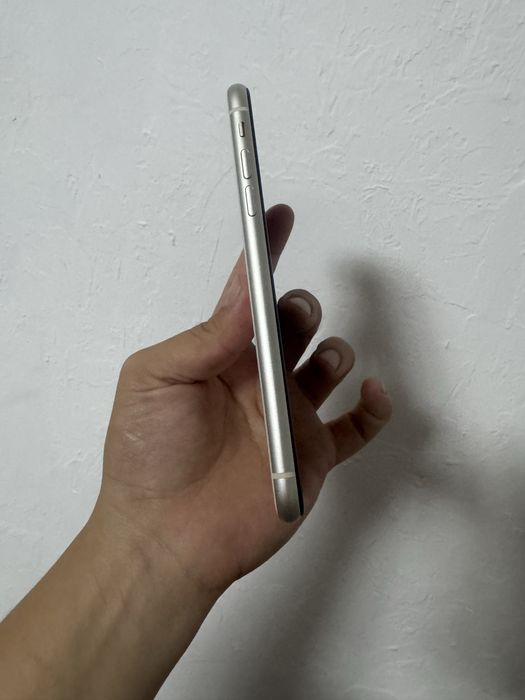Продам iphone 11 128 срочно