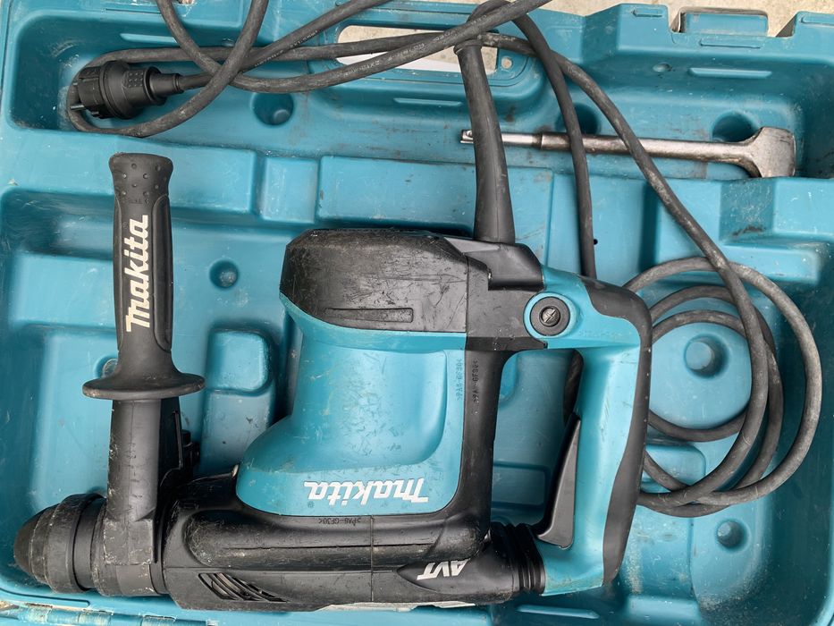 Мakita HR3210C/ перфоратор/