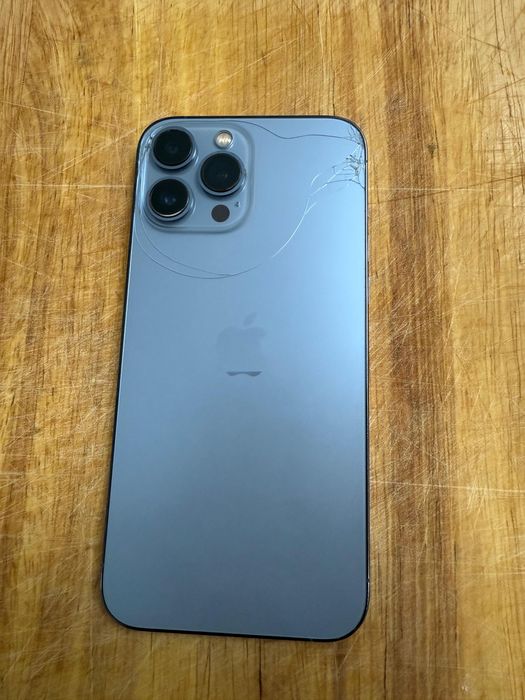 Продам обмен 13 pro Max на 16-17pro Max