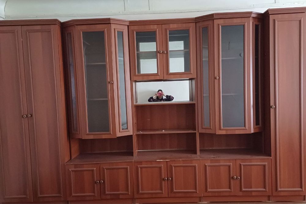 Mebel (stenka) Sotiladi