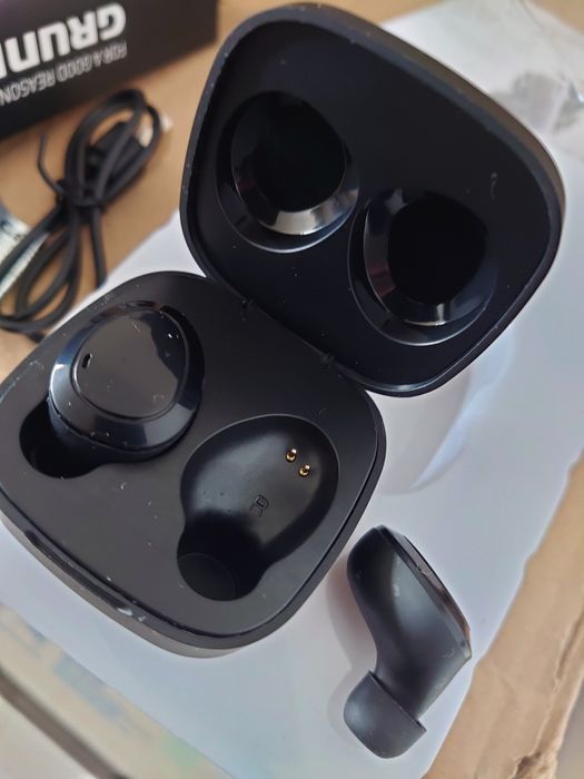 Bluetooth слушалки Grundig