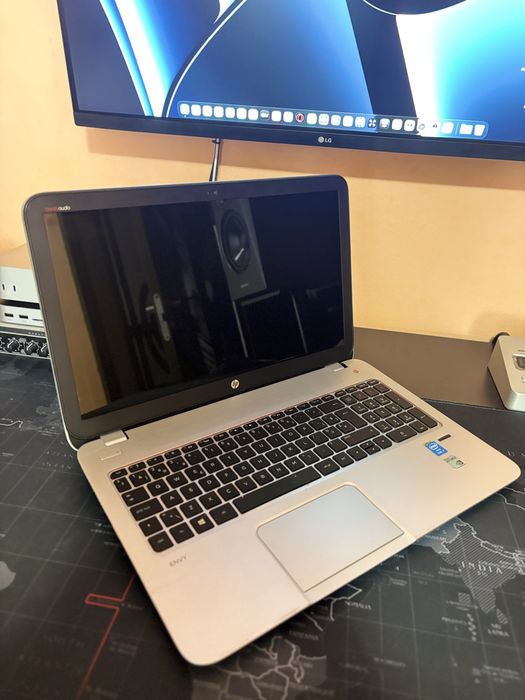 Laptop HP Envy 15 cu I7 , GT740M, 12GB RAM de piese + BONUS periferice