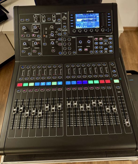 Midas M32R - Flight Case - Monitor touch (schimb doar cu Kronos 2)