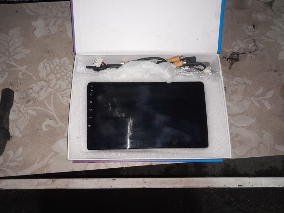 Продам сенуерную магнитолу