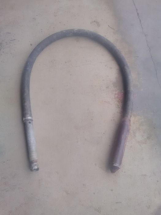 Vibrator beton pneumatic