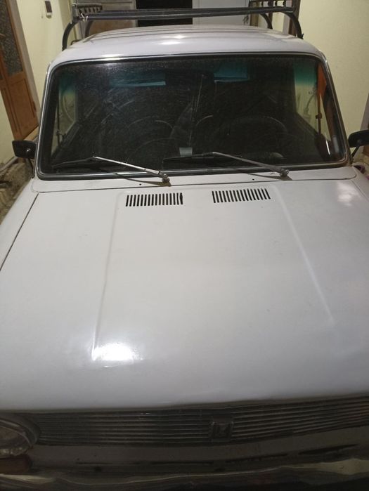 Jiguli sotiladi sastayanisi zo'r prapan, benzinda ham ishlaydi