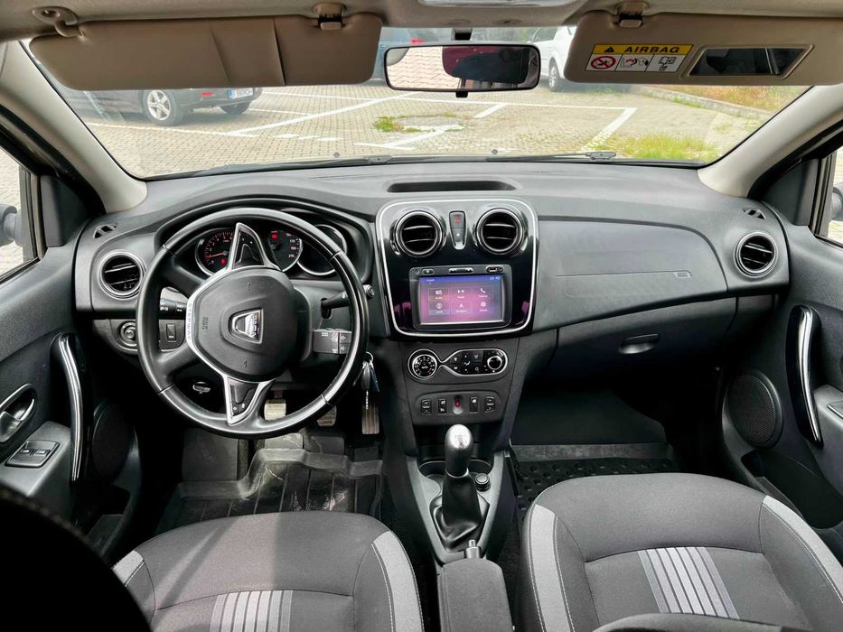 Dacia Logan 0.9 TCE ediție limitată proprietar