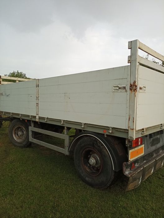 Remorci 16 și 12 tone